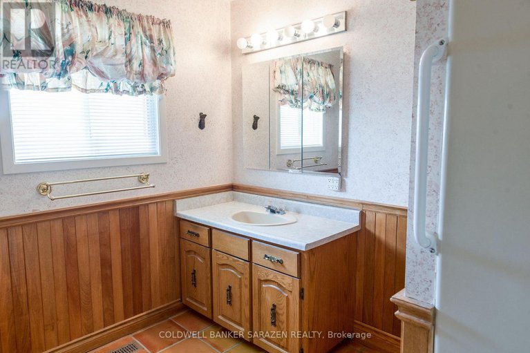 28462570/7-robinson-street/mcnabbraeside-twps/mcnabbraeside/ontario/K7S3M4_16