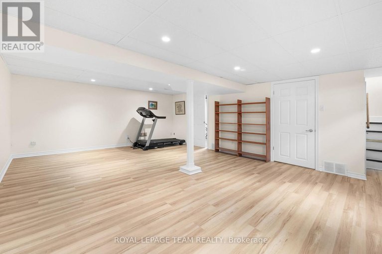 29081849/11-cherrywood-drive/arbeatha-park/ottawa/ontario/K2H6H1_37