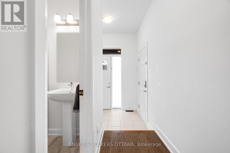 29353855/56-gardenpost-terrace/avalon-west/ottawa/ontario/K4A5H2_24