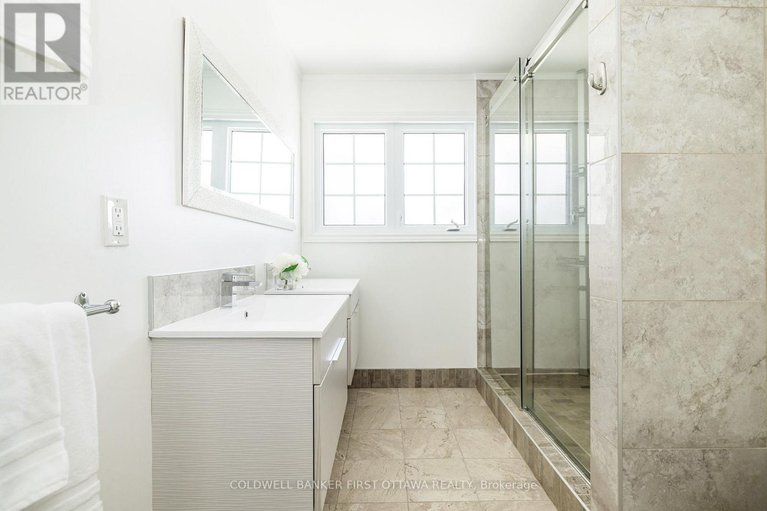 29424384/309-kintyre-private/carleton-square/ottawa/ontario/K2C3M6_22