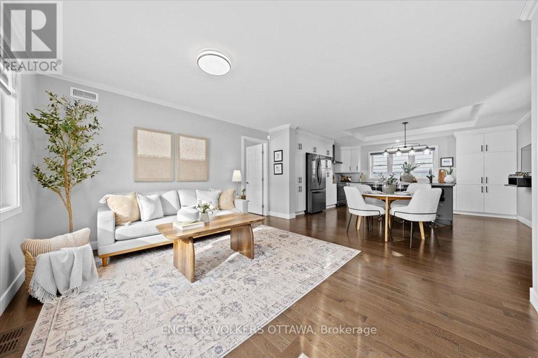 29439628/1005-gold-crescent/queensway-terrace-north/ottawa/ontario/K2B8C4_6