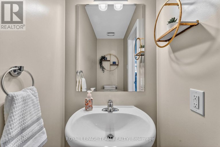 29608871/1214-cavallo-street/stittsville-south/ottawa/ontario/K2S0Z4_7