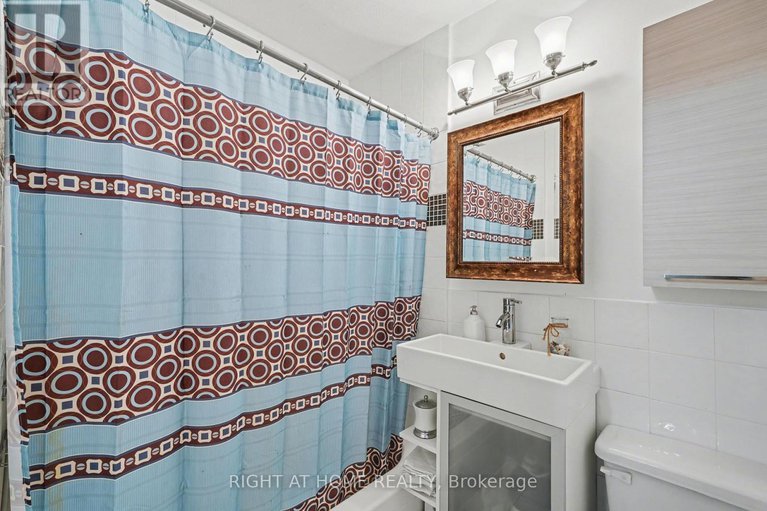 29439108/121-12-corkstown-road/lakeview-park/ottawa/ontario/K2H5B3_20