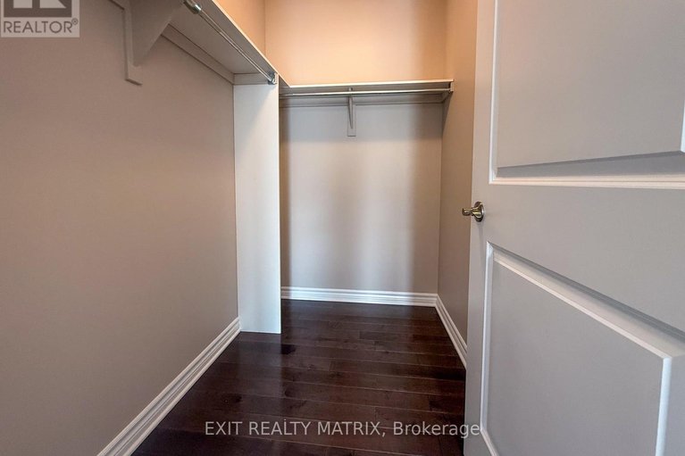 29598093/305-300-solstice-crescent/embrun/russell/ontario/K0A1W0_17