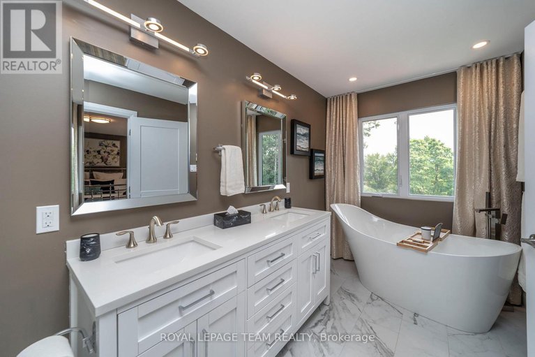 28679095/51-aylen-avenue/woodroffe/ottawa/ontario/K2A3P6_22