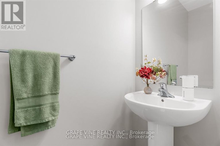 28496874/678-taliesin-crescent/remainder-of-stittsville-area/ottawa/ontario/K2S2W5_6