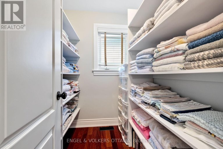 29617502/453-rahul-crescent/mooneys-bay/ottawa/ontario/K2C4H8_27