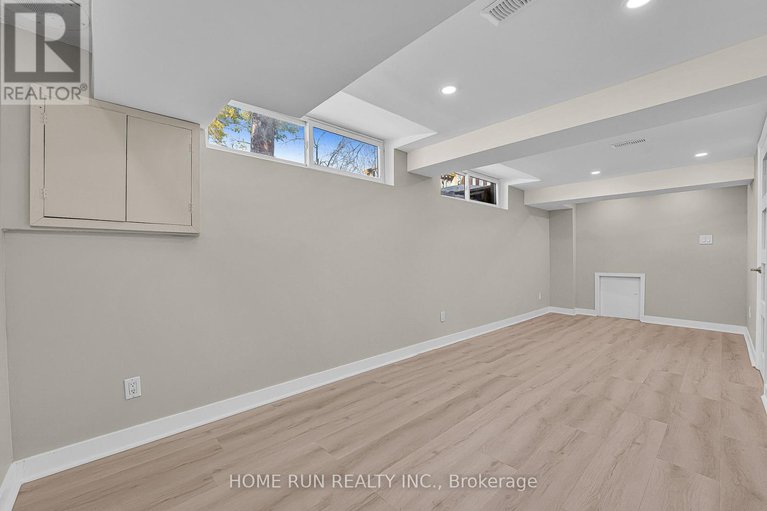 29436297/1259-meadowlands-drive-e/city-viewskylinefisher-heightsparkwood-hills/ottawa/ontario/K2E6K4_37