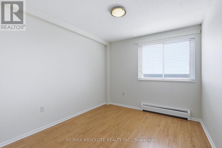 29591012/1010-915-elmsmere-road/beacon-hill-south/ottawa/ontario/K1J8H8_18