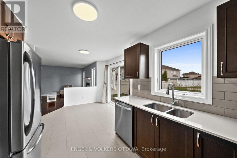 29677926/310-sarabella-street/avalon-east/ottawa/ontario/K4A0A3_12