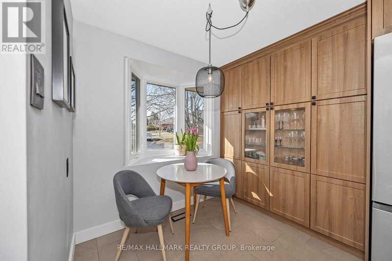 29586664/1059-avignon-court/orleans-wood/ottawa/ontario/K1C2N4_10