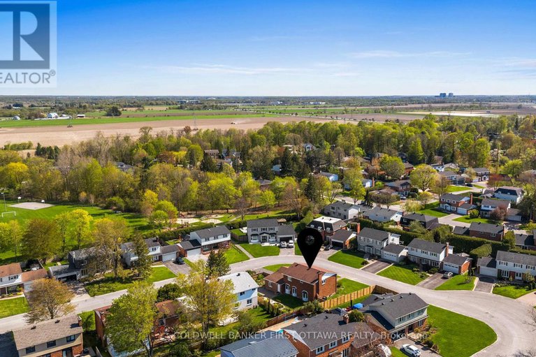 28315563/16-denewood-crescent/pineglencountry-place/ottawa/ontario/K2E7G5_49