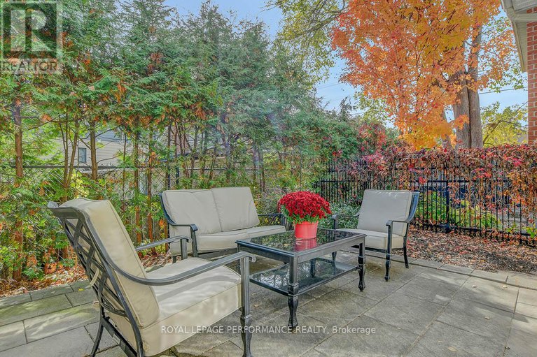 29013155/318-iona-street/westborohampton-park/ottawa/ontario/K1Z7B9_26