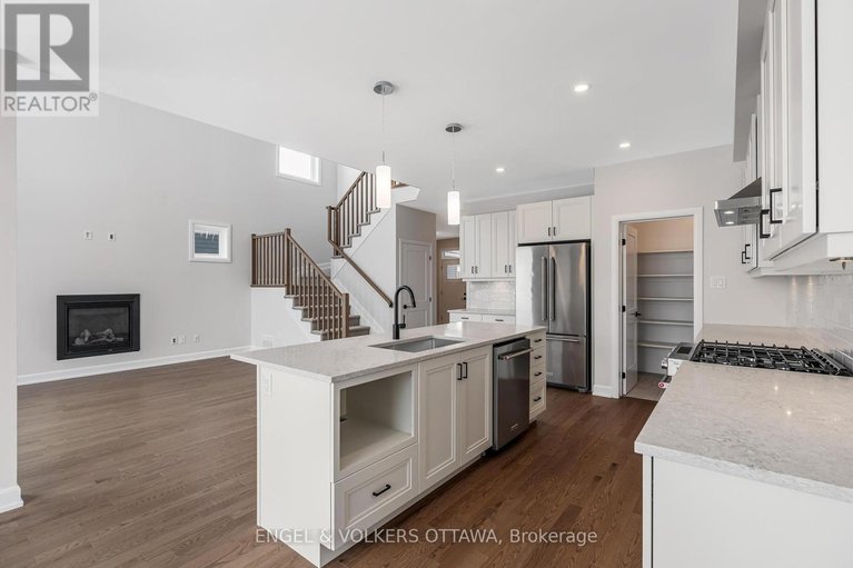 28591780/683-fisher-street/north-grenville-twp-kemptville-south/north-grenville/ontario/K0G1J0_10