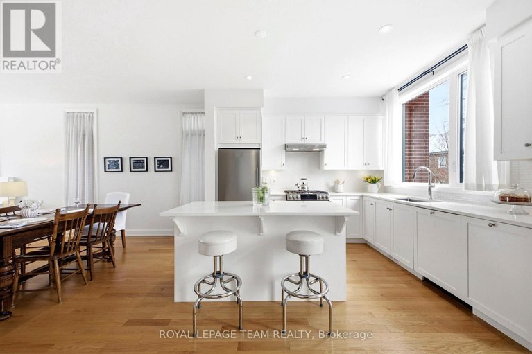 29580105/526-edison-avenue/mckellarhighland/ottawa/ontario/K2A3Y5_13