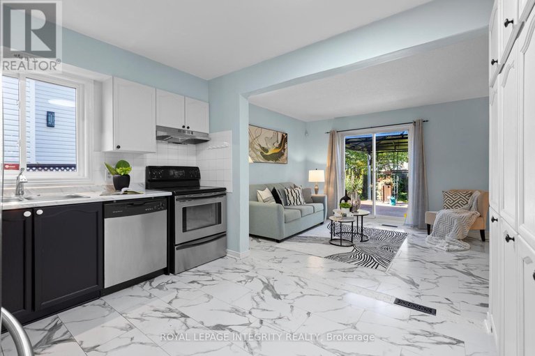 29051737/11-royal-field-crescent/longfields/ottawa/ontario/K2J4G1_7