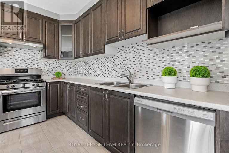 29049857/841-regulus-ridge/half-moon-bay/ottawa/ontario/K2J6S9_19