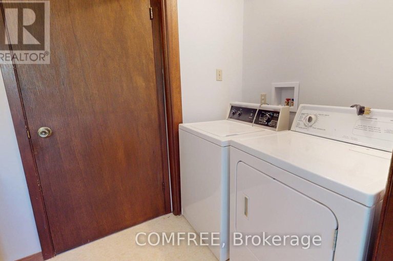 29498593/4437-county-road-12/south-stormont-osnabruck-twp/south-stormont/ontario/K0C1R0_20