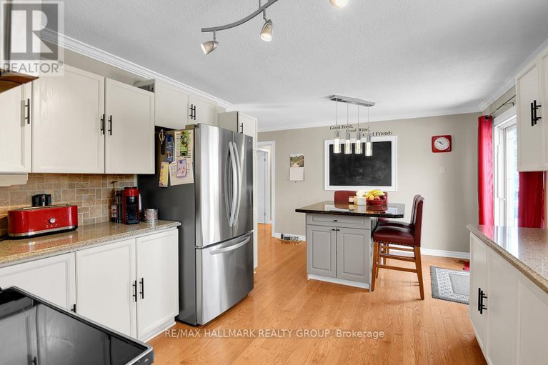 29304651/79-bourdeau-crescent/embrun/russell/ontario/K0A1W0_13