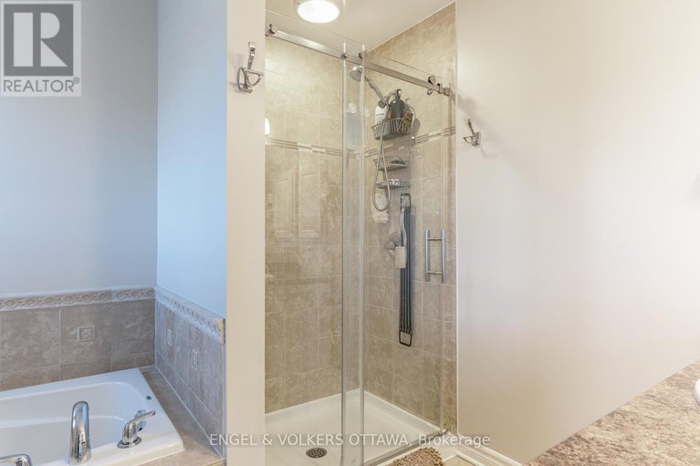 28139063/105-vallier-way-n/avalon-east/ottawa/ontario/K4A0R3_28
