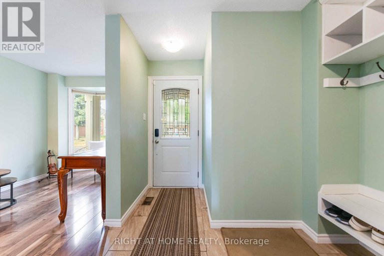 28817955/8-stable-way/bridlewood/ottawa/ontario/K2M1A6_2