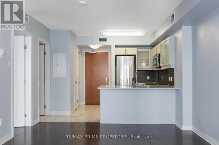28956102/1306-195-besserer-street/sandy-hill/ottawa/ontario/K1N0B6_3