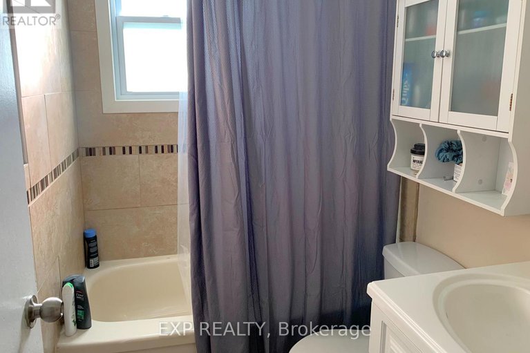 28543964/1552-caledon-street/riverview-park/ottawa/ontario/K1G0H9_25
