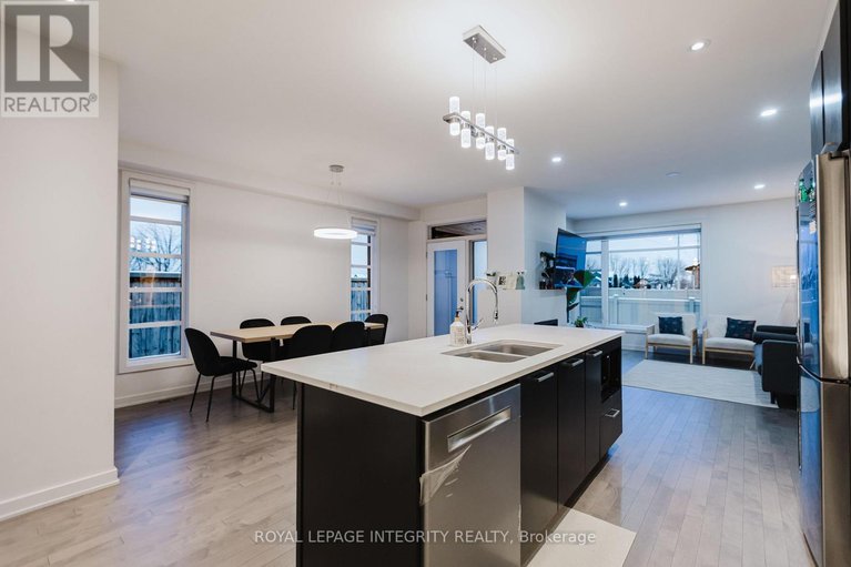 29214068/900-chipping-circle-s/riverside-southgloucester-glen/ottawa/ontario/K4M0E7_13