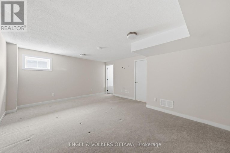 29352954/302-canadensis-lane/half-moon-bay/ottawa/ontario/K2J6X8_36