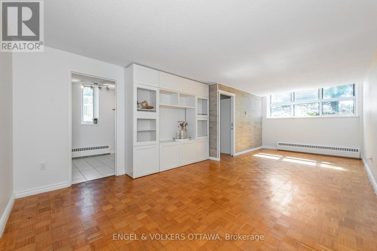28759787/8-1356-meadowlands-drive-e/borden-farmstewart-farmcarleton-heightsparkwood-hills/ottawa/ontario/K2E6K6_8