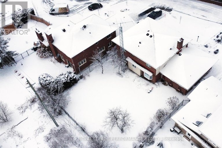 29487498/15-woodfern-court/sheahan-estatestrend-village/ottawa/ontario/K2H8Y9_36