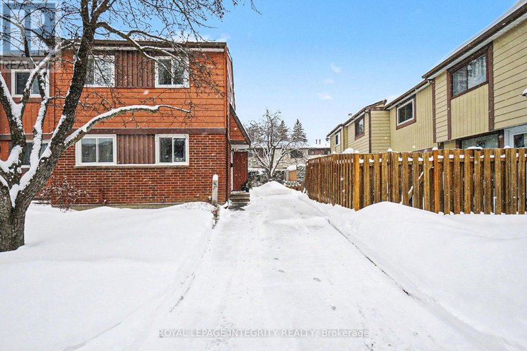 29296449/61-2003-falkirk-crescent/blackburn-hamlet-south/ottawa/ontario/K1B4Y8_2