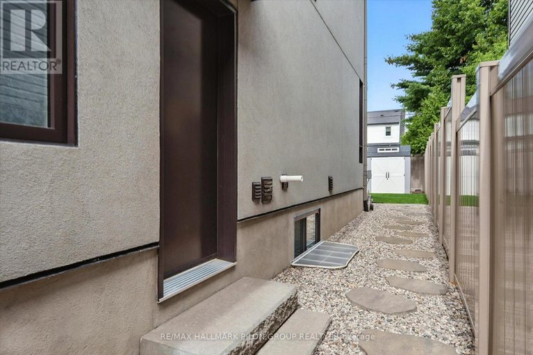 29455471/559-mutual-street/castle-heights/ottawa/ontario/K1K1C5_33