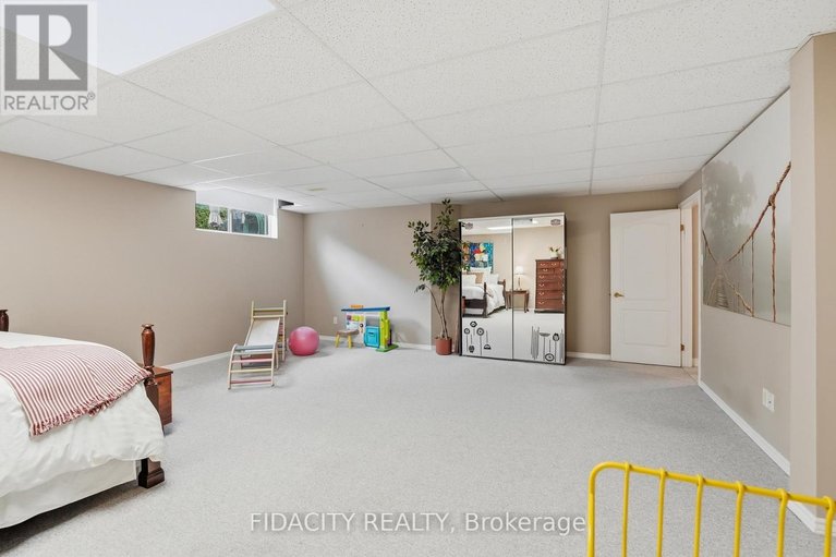 29673892/31-sable-run-drive/stittsville-central/ottawa/ontario/K2S1W8_32