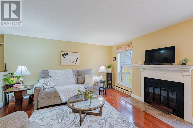 29090183/7-6-sweetbriar-circle/pheasant-run/ottawa/ontario/K2J2K4_15