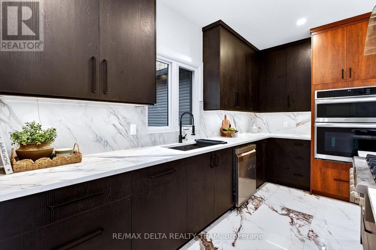 29628151/7861-springhill-road/metcalfe/ottawa/ontario/K0C2K0_13