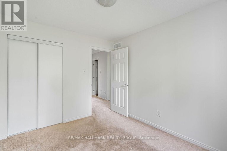 28555725/217-vision-street/riverside-southgloucester-glen/ottawa/ontario/K4M0B5_30