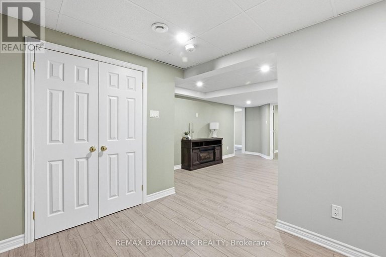 29383280/307-chestnut-private/richmond/ottawa/ontario/K0A2Z0_25