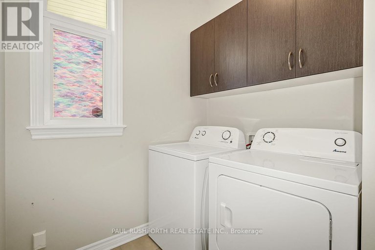 29306018/129-tradewinds-crescent/north-grenville-twp-kemptville-south/north-grenville/ontario/K0G1J0_24