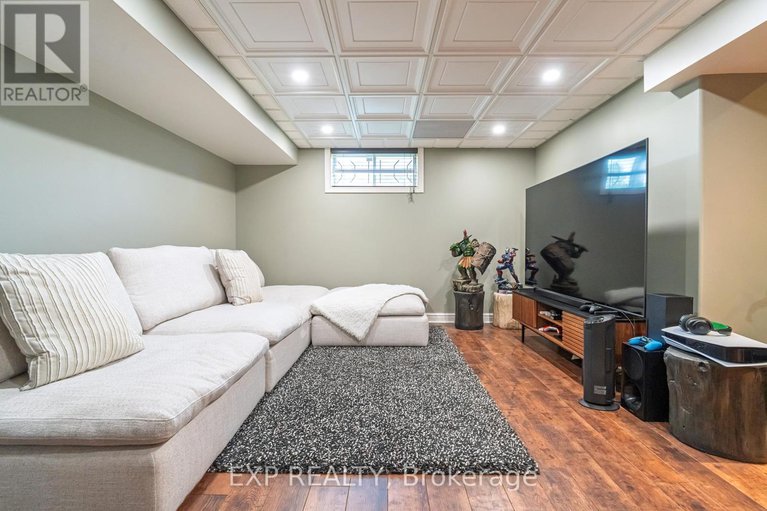 28760476/1466-rhea-place/cedardale/ottawa/ontario/K1V1H1_33