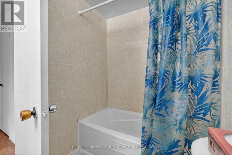 29449932/17-300-stone-quarry-private-s/carson-meadows/ottawa/ontario/K1K3Y2_64