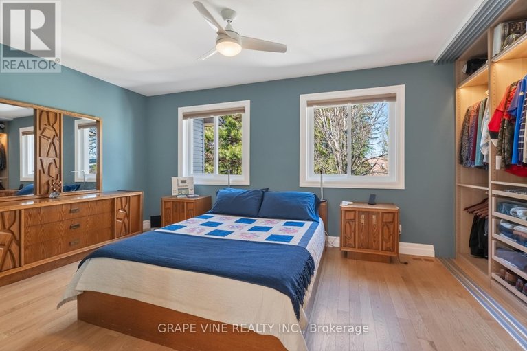 29672102/142-college-circle/castle-heights/ottawa/ontario/K1K4S1_20