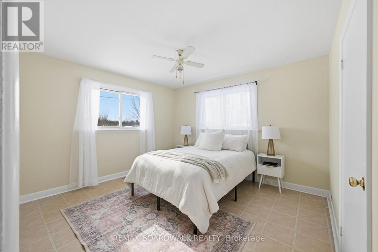 29339991/3740-maple-avenue/augusta-twp/augusta/ontario/K0E1T0_37