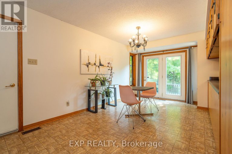 28757377/1437-usborne-street/mcnabbraeside-twps/mcnabbraeside/ontario/K0A1G0_10
