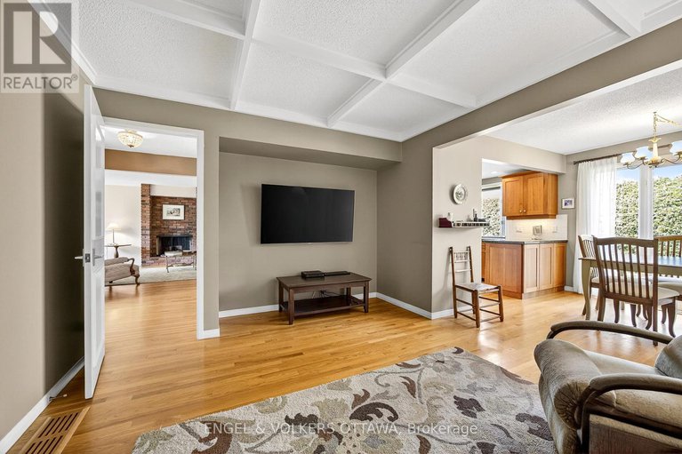 28865549/29-milne-crescent/beaverbrook/ottawa/ontario/K2K1H7_22