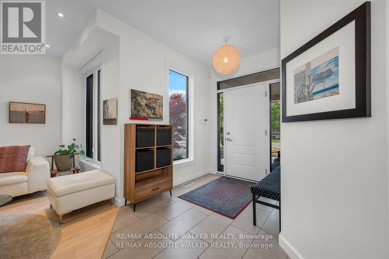 28644323/107-joshua-street/mer-bleuebradley-estatesanderson-park/ottawa/ontario/K1W0A2_3