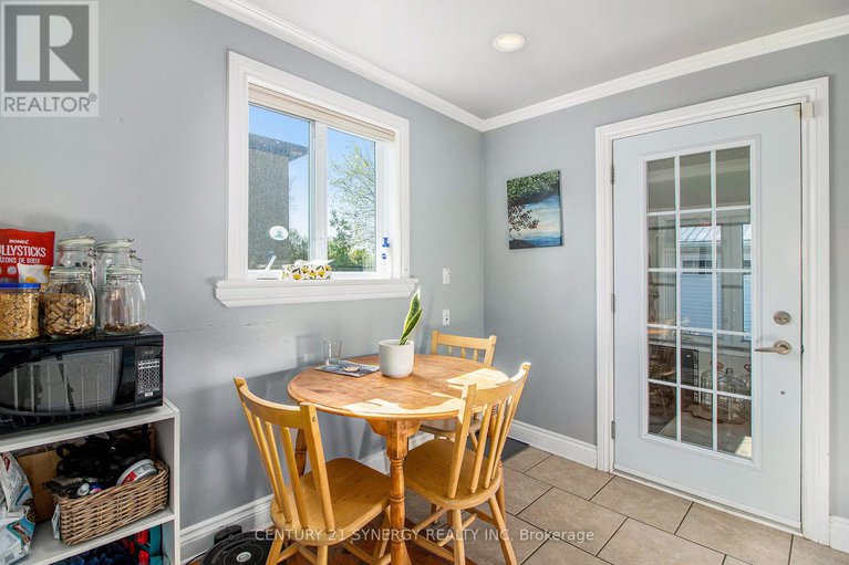 28332843/453-pleasant-park-road/alta-vistafaircrest-heights/ottawa/ontario/K1H5M9_13