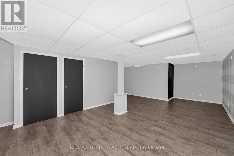 29041515/1423-caravel-crescent/bilberry-creekqueenswood-heights/ottawa/ontario/K1E3P5_27