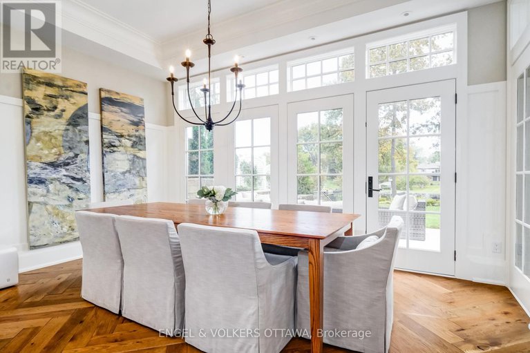 28062589/5651-herwig-place/manotick-south-to-roger-stevens/ottawa/ontario/K4M1B3_15