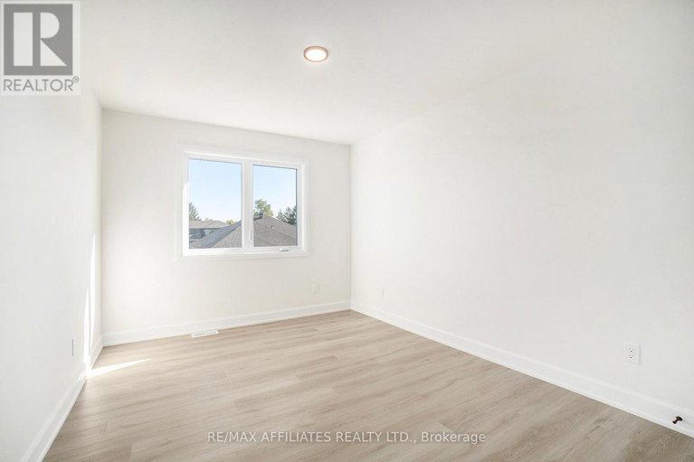 28184817/619-geneva-crescent/embrun/russell/ontario/K0A1W0_19